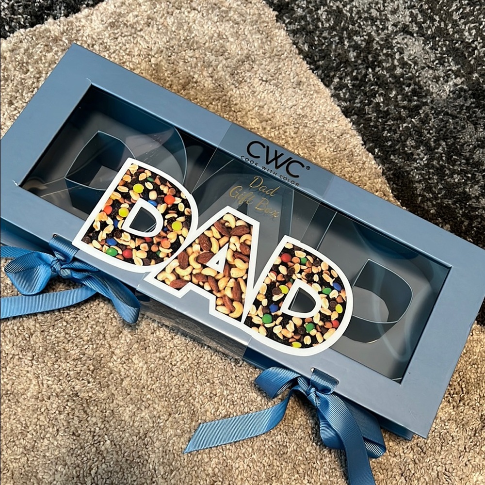 “DAD” snackle box (plus paper shred for filling), NEW!